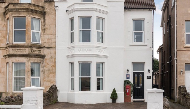 5 bedroom accommodation in Weston-super-Mare