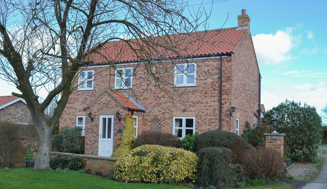 5 bedroom accommodation in Potter Brompton, Scarborough