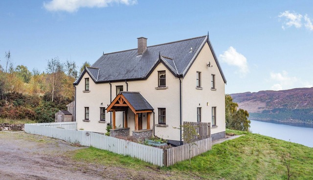 5 bedroom accommodation in Drumnadrochit