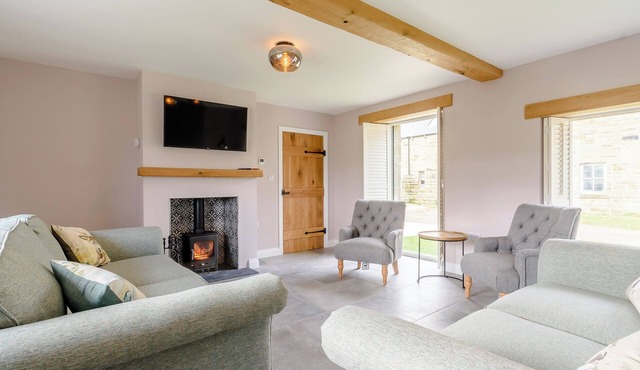 5 bedroom accommodation in Egton Grange