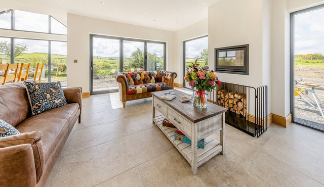 5 bedroom accommodation in Aberystwyth