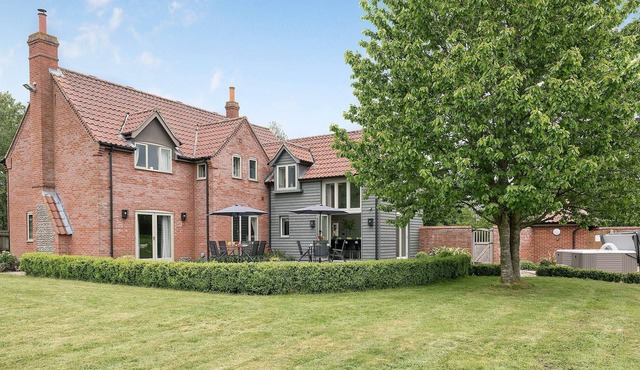 5 bedroom accommodation in Caston, near Attleborough