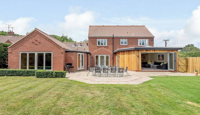 5 bedroom accommodation in Great Bircham, near Brancaster