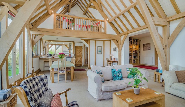 5 bedroom accommodation in Martinstown, near Dorcester