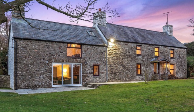 5 bedroom accommodation in Llangrannog