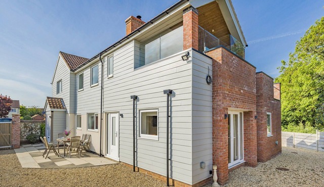 5 bedroom accommodation in Brancaster