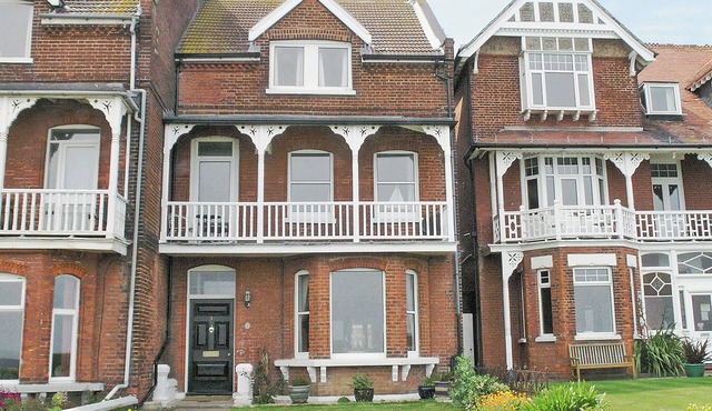 5 bedroom accommodation in Broadstairs