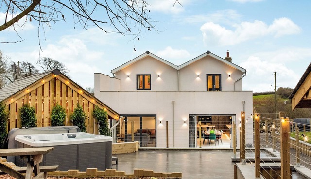 5 bedroom accommodation in Atherington, near Umberleigh