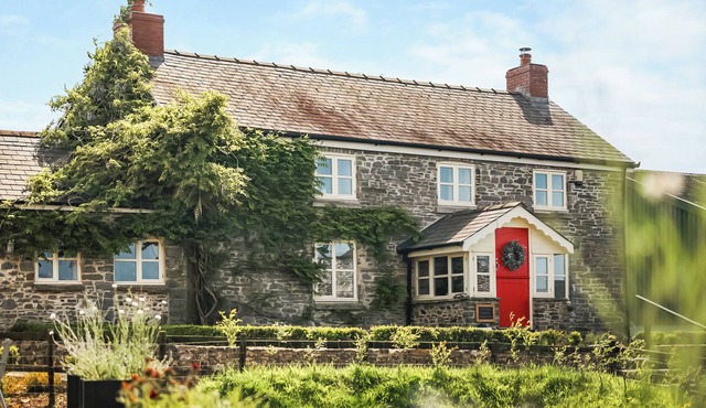 5 bedroom accommodation in Aberaeron