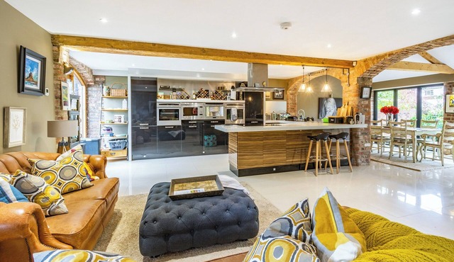 5 bedroom accommodation in Wold Newton, near Filey