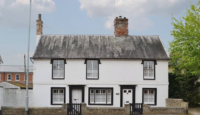 5 bedroom accommodation in Saxmundham