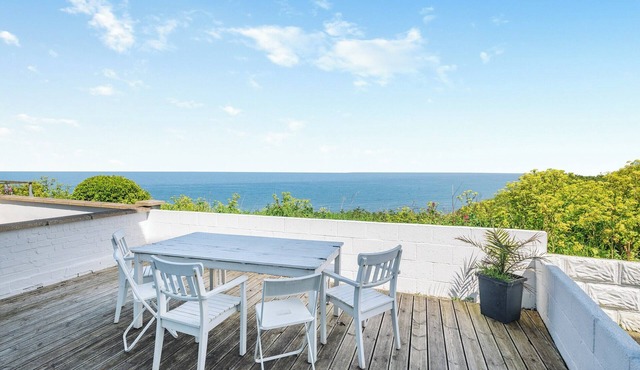 5 bedroom accommodation in Sheringham