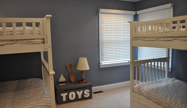 5 bedroom accommodation in Loveladies