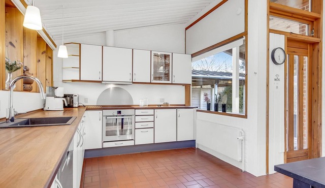 5 bedroom accommodation in Gilleleje