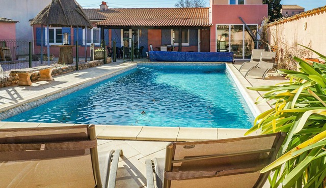 5 bedroom accommodation in Pierrerue
