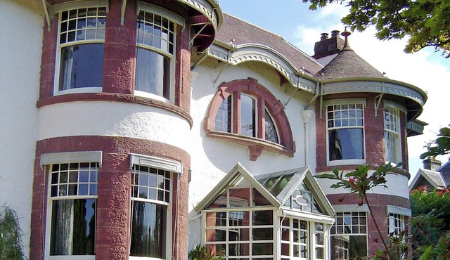 5 bedroom accommodation in Aberfeldy