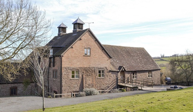 5 bedroom accommodation in Bromyard, near Malvern Hills
