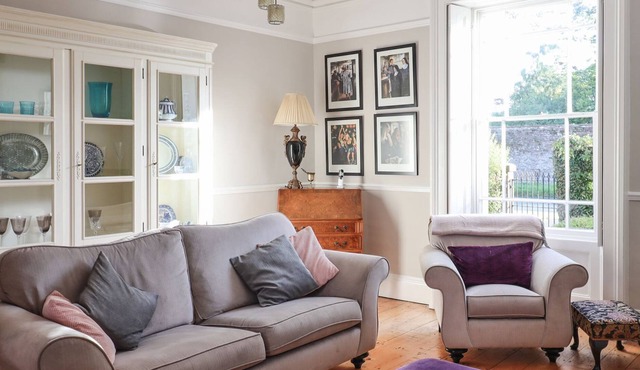 5 bedroom accommodation in Carlisle