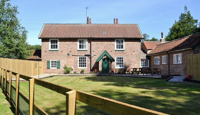 5 bedroom accommodation in Rudston, near Bridlington