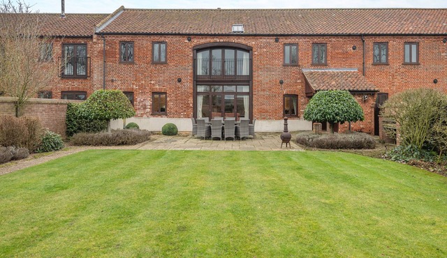 5 bedroom accommodation in Sculthorpe, Fakenham