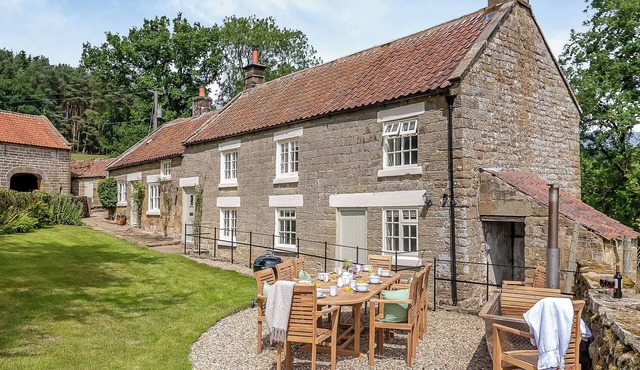 5 bedroom accommodation in Helmsley