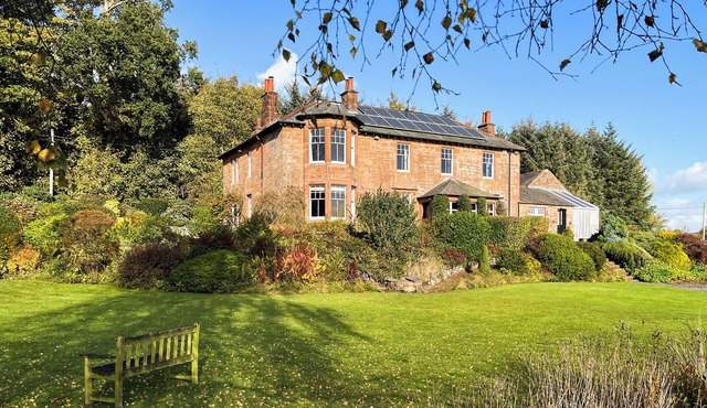 5 bedroom accommodation in Kirkdale