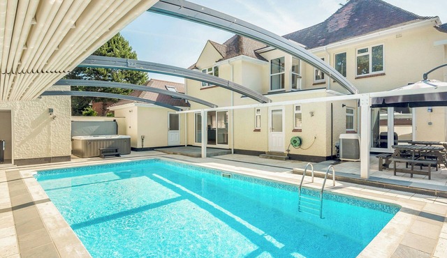 5 bedroom accommodation in Skegness