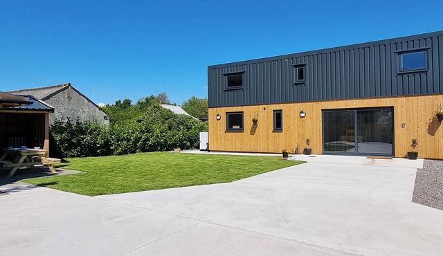 5 bedroom accommodation in Somerton