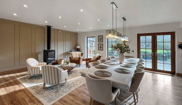 5 bedroom accommodation in St. Asaph