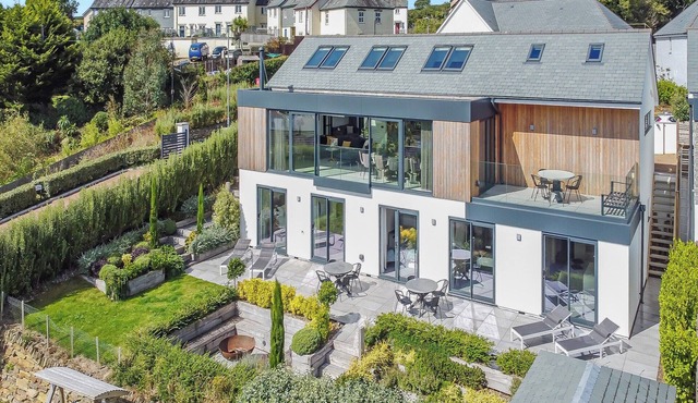 5 bedroom accommodation in St Mawes