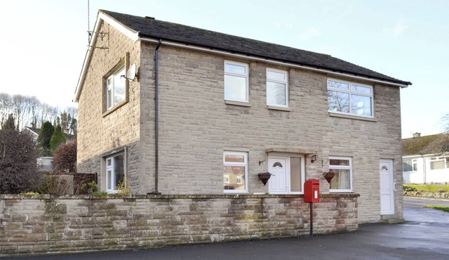 5 bedroom accommodation in Bakewell
