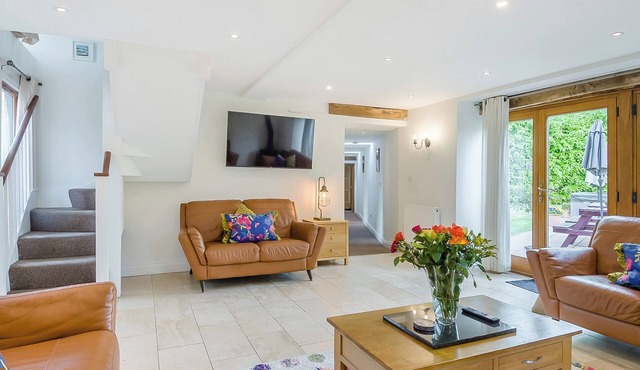 5 bedroom accommodation in Neatishead, near Norwich