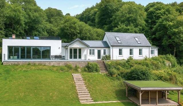5 bedroom accommodation in Fearnan, near Aberfeldy