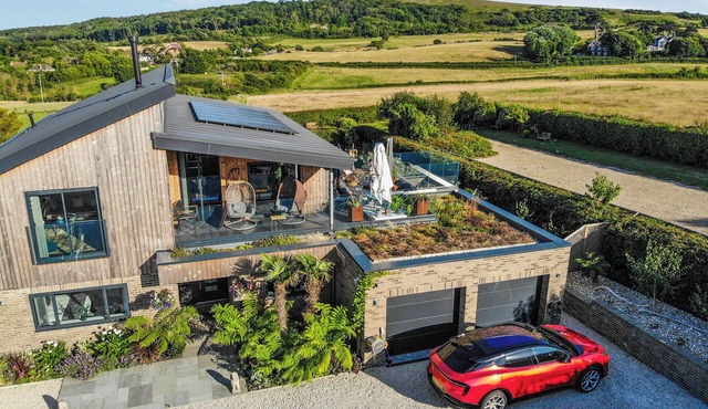 5 bedroom accommodation in Totland