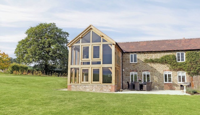 5 bedroom accommodation in Much Marcle, near Ledbury