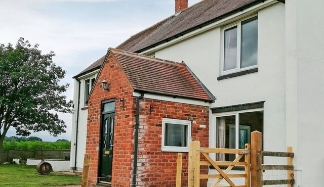 5 bedroom accommodation in Brandesburton, near Hornsea