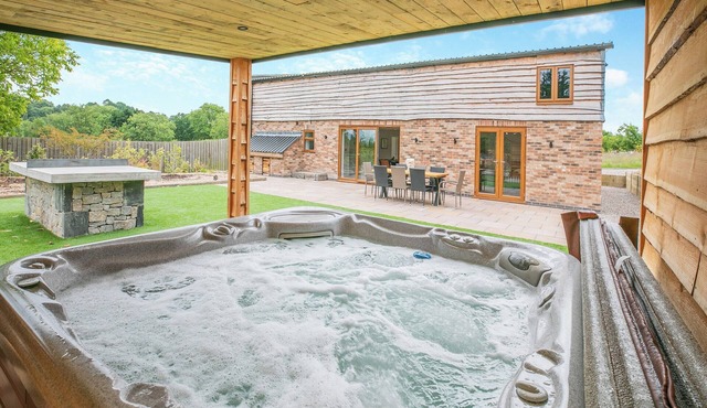 5 bedroom accommodation in Belper