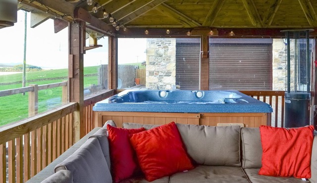 5 bedroom accommodation in Nettlingflat, near Heriot