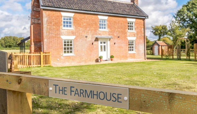 5 bedroom accommodation in Tivetshall St. Margaret, Norwich