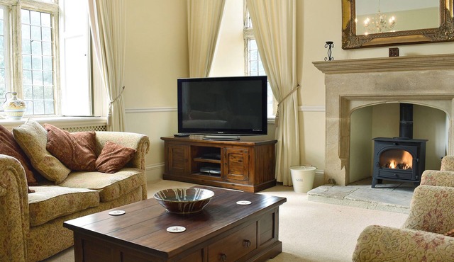 5 bedroom accommodation in Glanvilles Wootton, near Sherborne