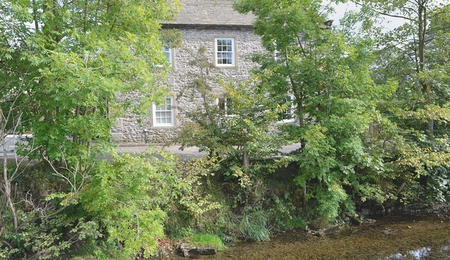 5 bedroom accommodation in Bell Busk, near Skipton