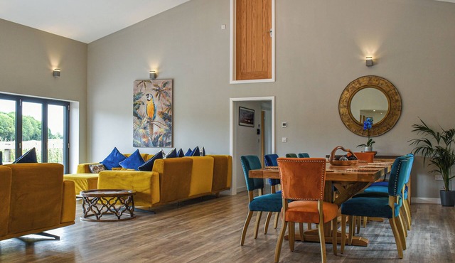 5 bedroom accommodation in Diss