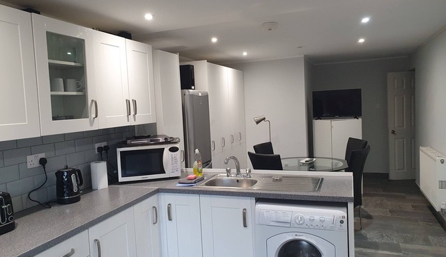 5 bedroom all ensuite house