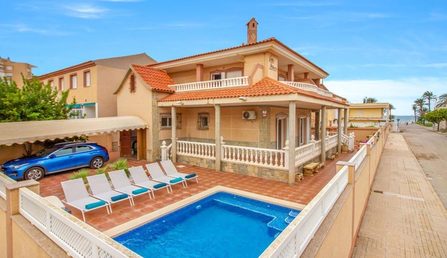 5 bedroom amazing home in Cartagena