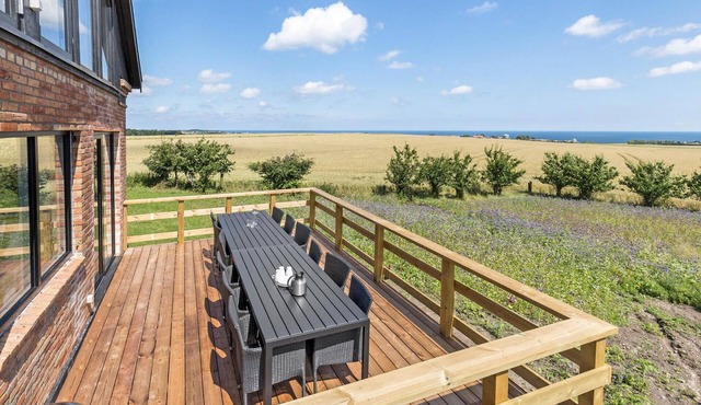 5 bedroom awesome home in Gudhjem