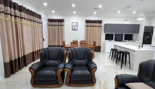 5 Bedroom Brand New House in Macarthur Height Campbelltown