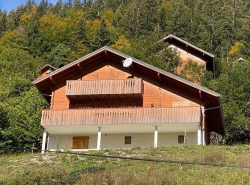 5-bedroom Chalet with Sauna and stunning views