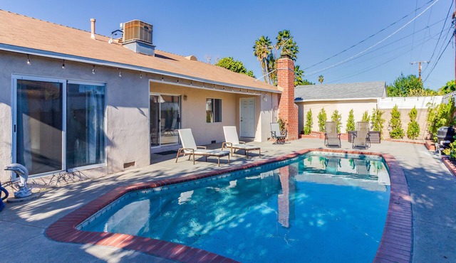5 Bedroom Charmer with Pool