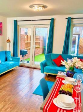 5 Bedroom Contractors Accommodation in Dartford Kent - Spacious Holiday Home - Close To Dartford Crossing - Close To City Centre