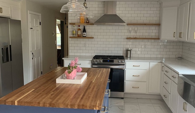 5 Bedroom Country Home w. Forest Views - ideal for enjoying the fall foliage!